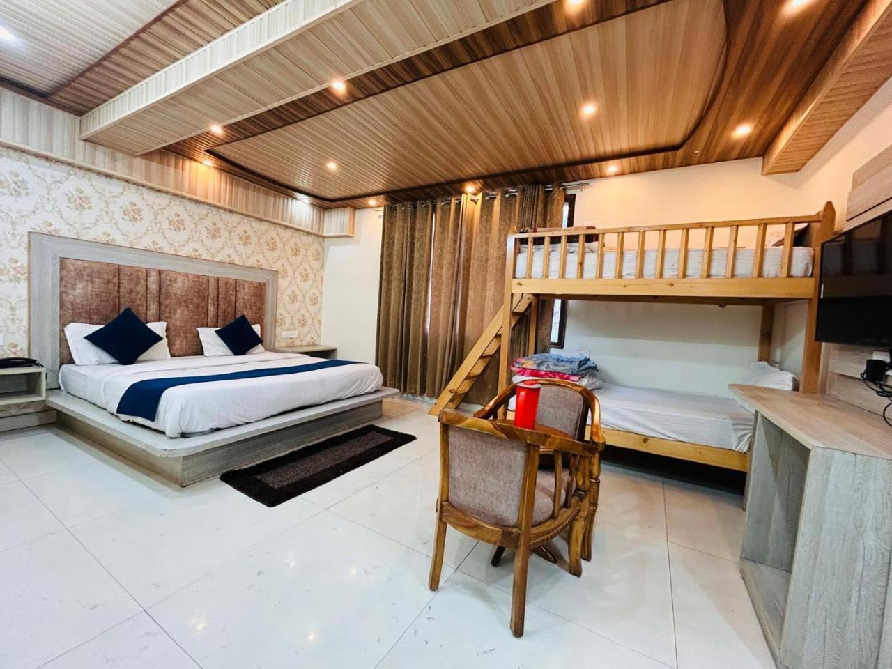 Yog Maya Regency B&B Shimla Eksteriør billede