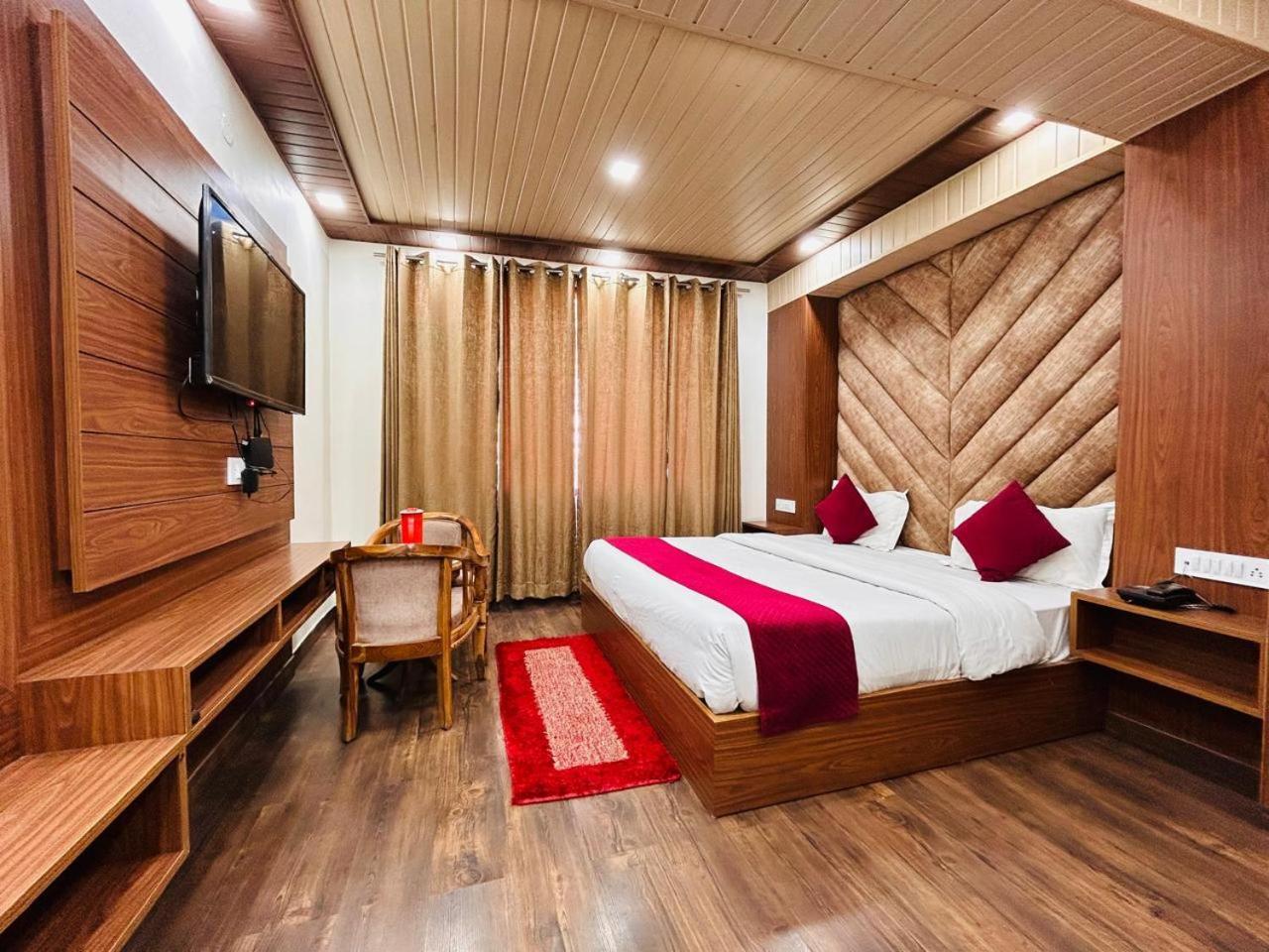 Yog Maya Regency B&B Shimla Eksteriør billede