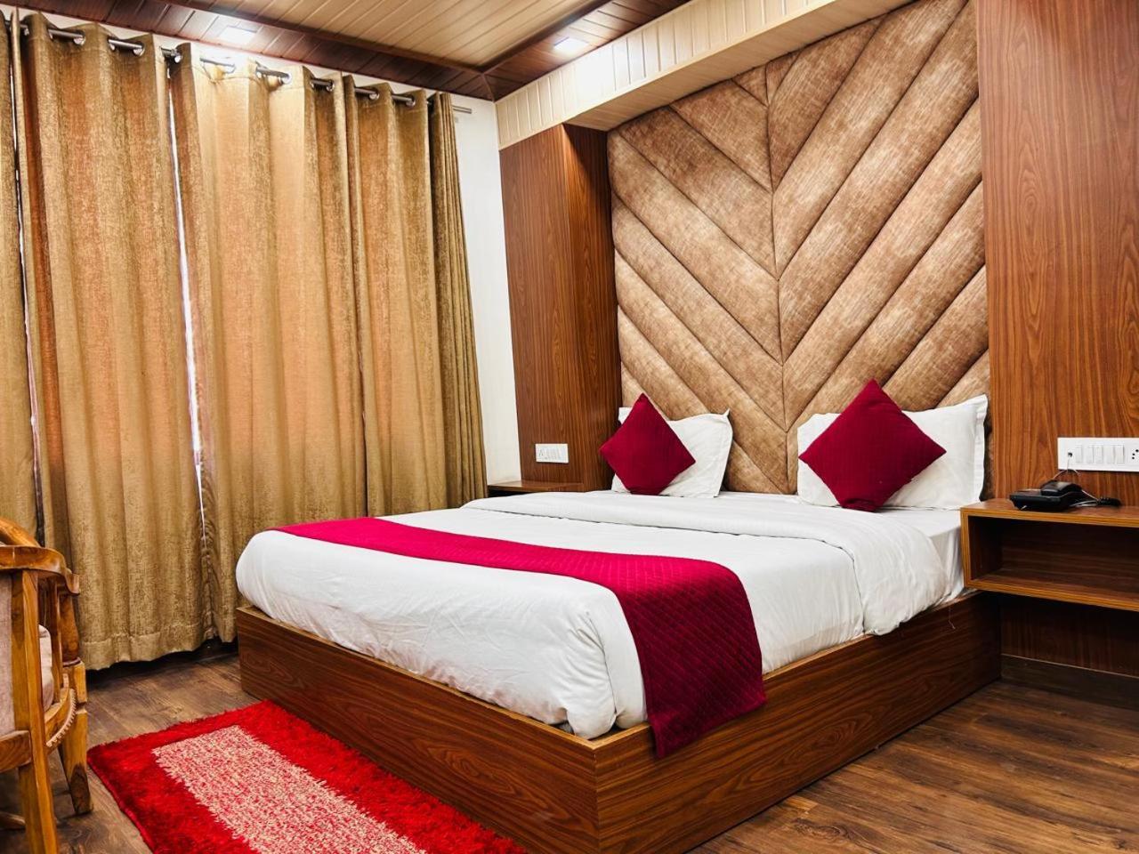 Yog Maya Regency B&B Shimla Eksteriør billede