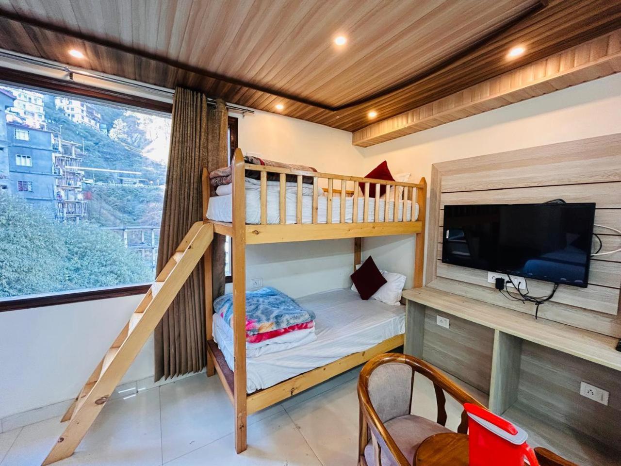 Yog Maya Regency B&B Shimla Eksteriør billede