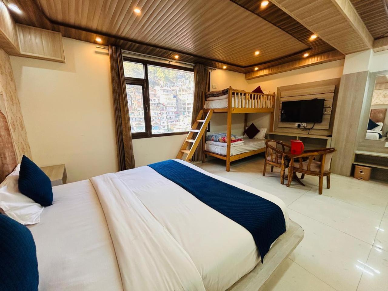 Yog Maya Regency B&B Shimla Eksteriør billede