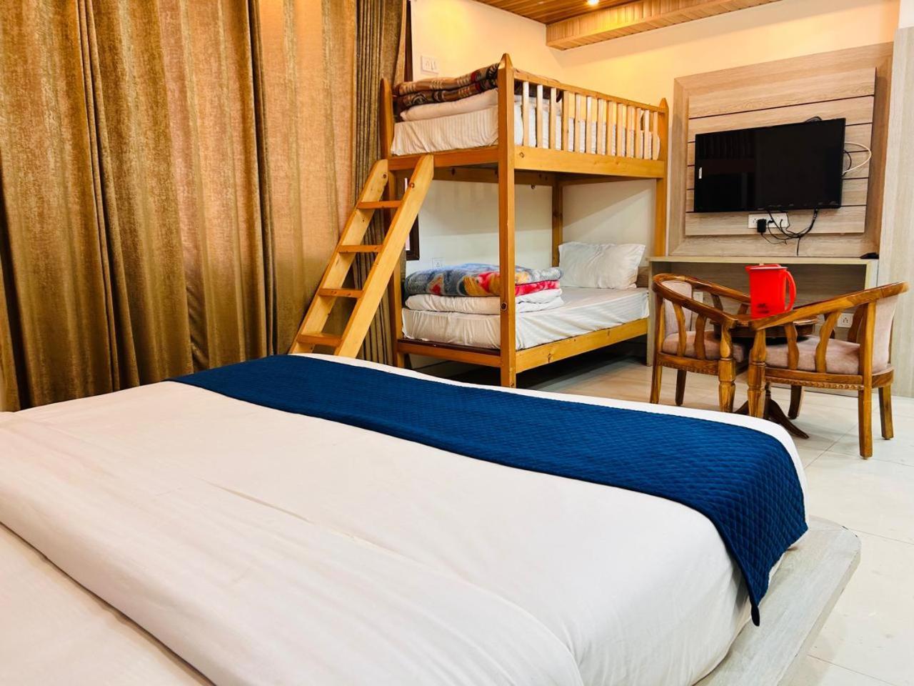 Yog Maya Regency B&B Shimla Eksteriør billede